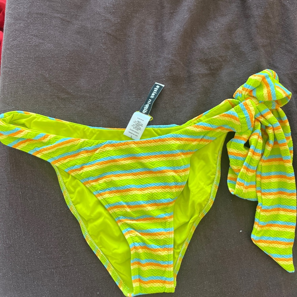 Dippin Daisies Aura Striped Bikini Bottoms L - Picture 3 of 4